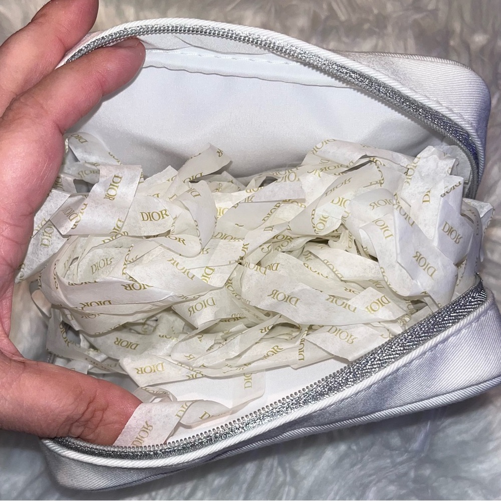 NEW DIOR White/Silver Makeup Bag Cosmetic Pouch Limited Edition - Picture 2 of 2